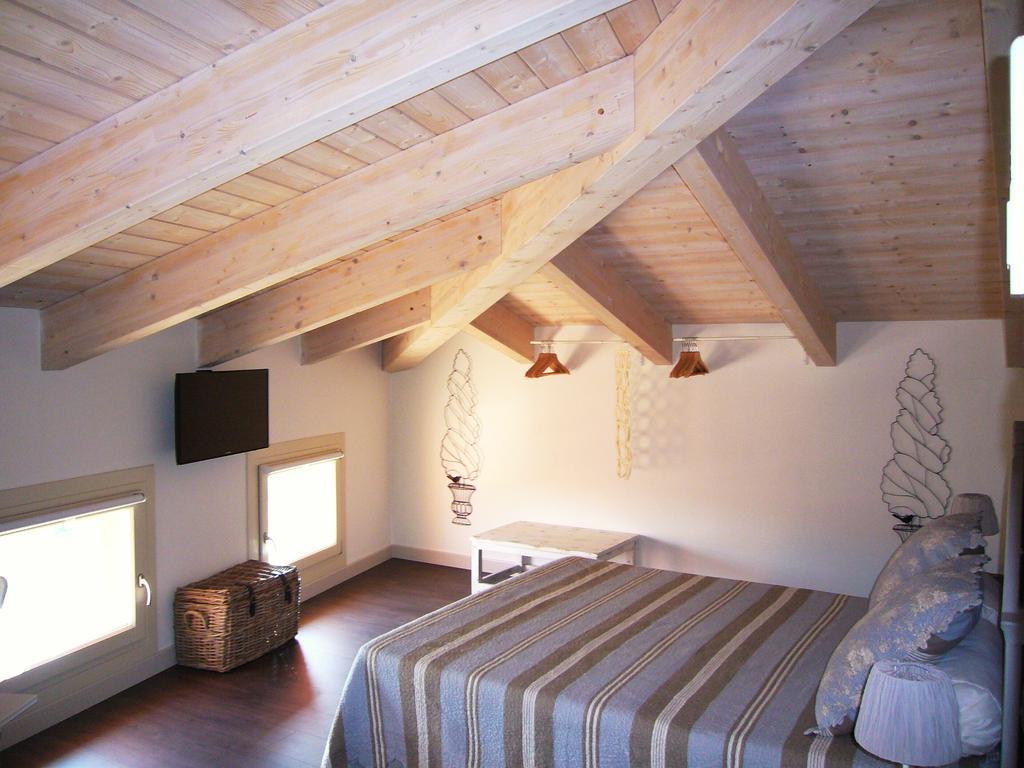 Hotel La Finestra Sul Porto Cesenatico Habitación foto